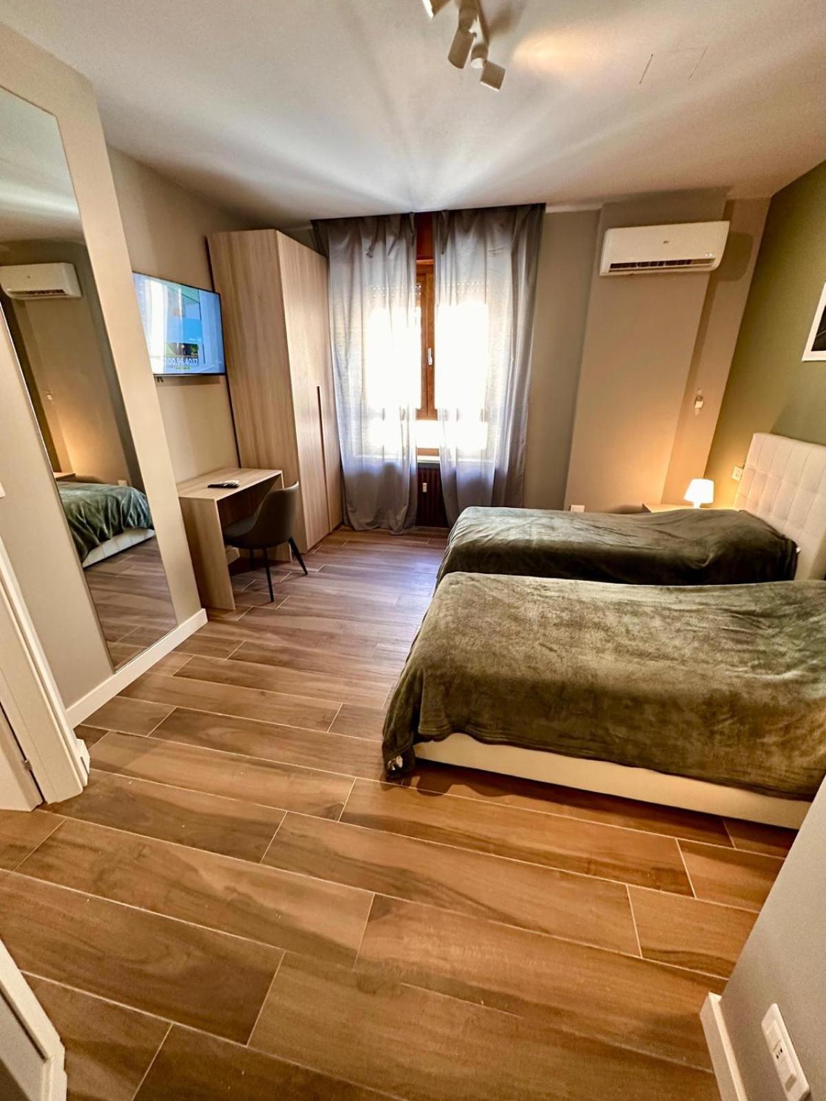 Hh Hermoso Housing Alessandria Eksteriør billede